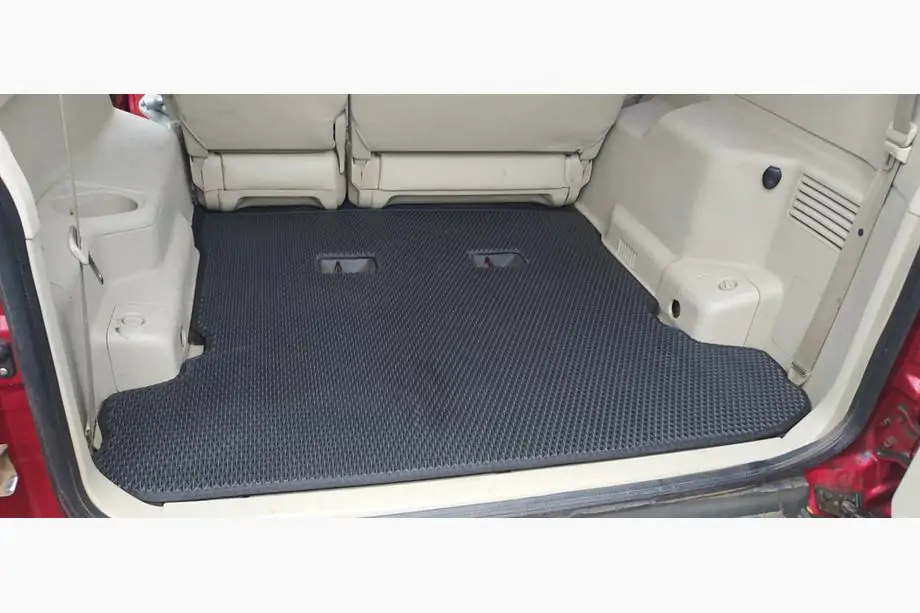 Mitsubishi Pajero Wagon III 1999–2006 Kofferbakmat (EVA, zwart) Image