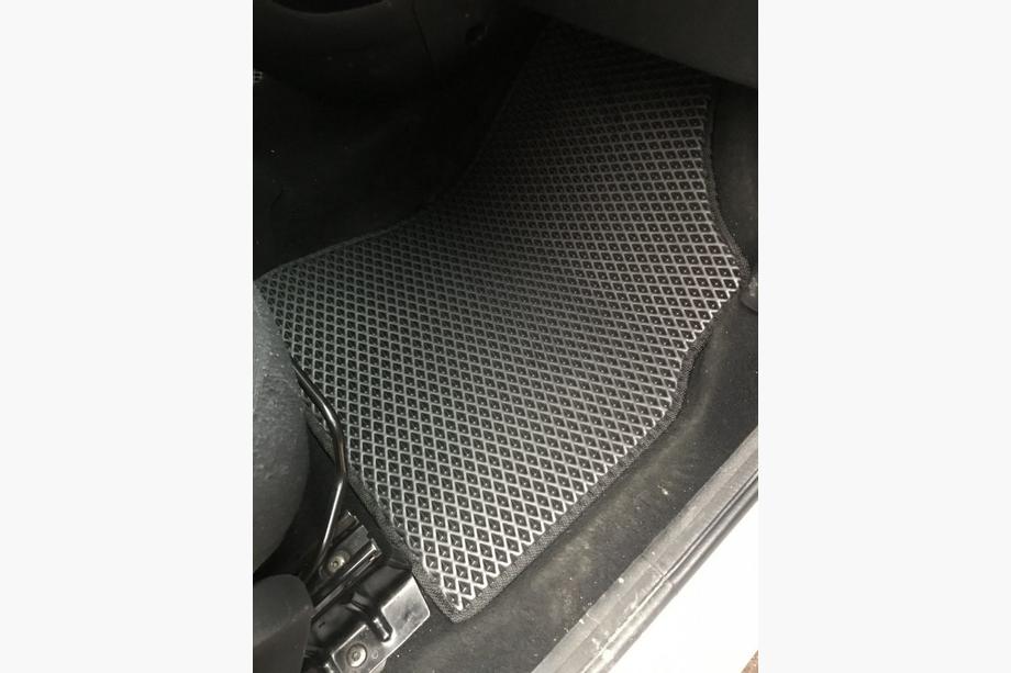Peugeot Partner Tepee 2008–2018 EVA automatten (zwart) Voor + achter + instaplijsten (5 stuks) Foto 3