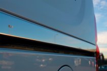 Fiat Doblo II 2010–2022 Brede sierlijst onder schuifdeur (2 stuks, RVS) foto 7