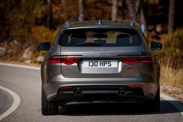 Review van de premium stationwagen Jaguar XF Sportbrake Foto 10