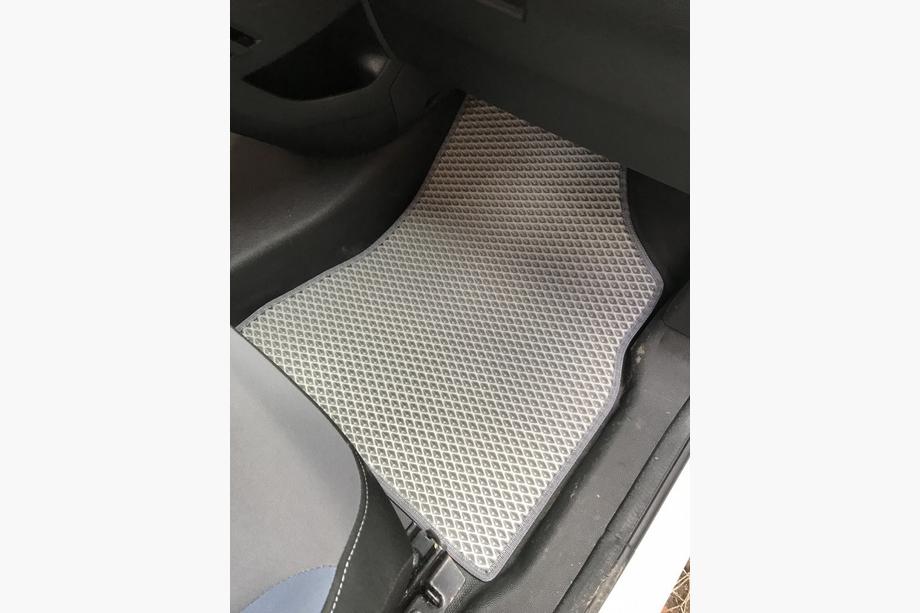 Citroen Berlingo 2008–2018 EVA automatten (grijs) Voor- en achtermatten (3 st.) Foto 2