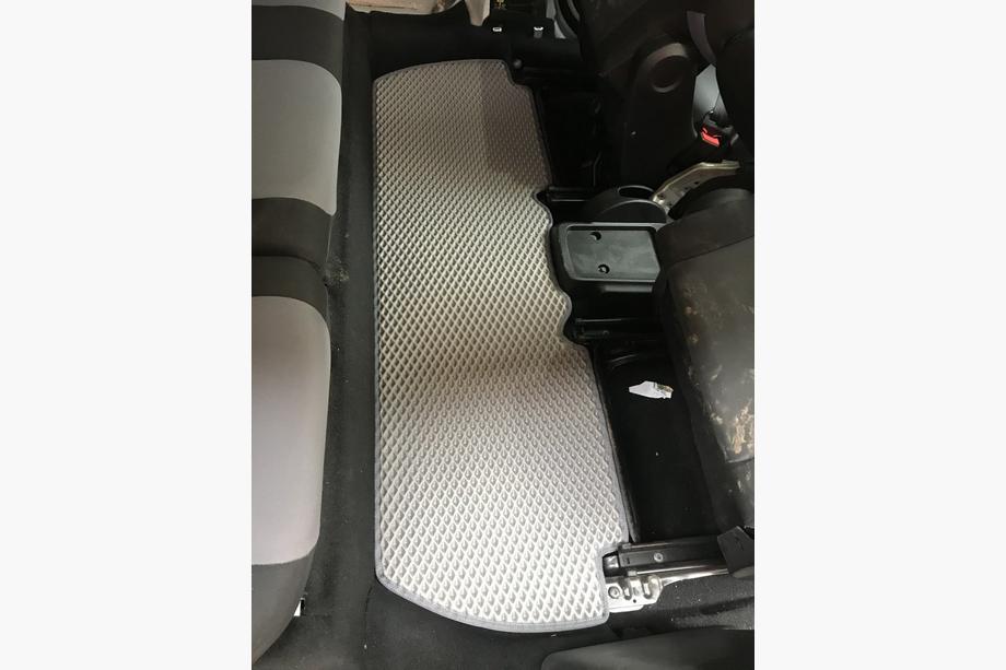 Citroen Berlingo 2008–2018 EVA automatten (grijs) Voor- en achtermatten (3 st.) Foto 3