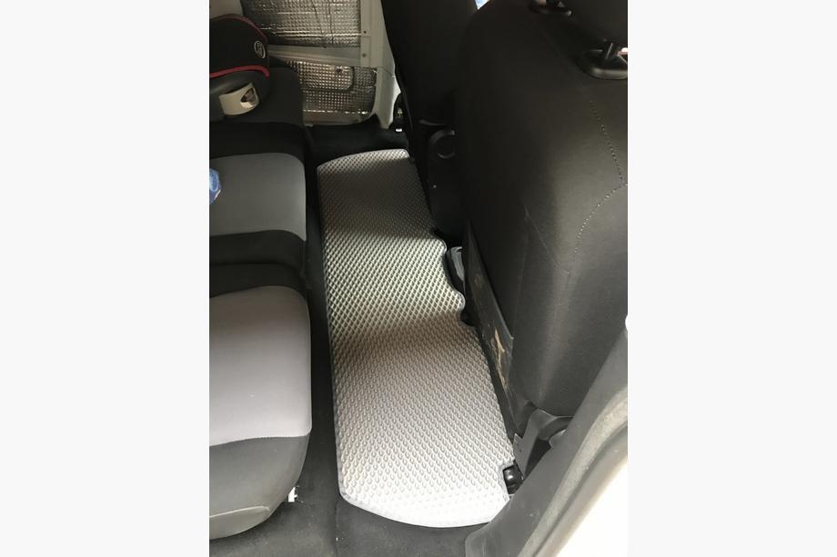 Citroen Berlingo 2008–2018 EVA automatten (grijs) Voor- en achtermatten (3 st.) Foto 4