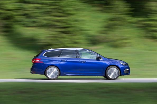 Test van de vernieuwde Peugeot 308 SW stationwagen Foto 6