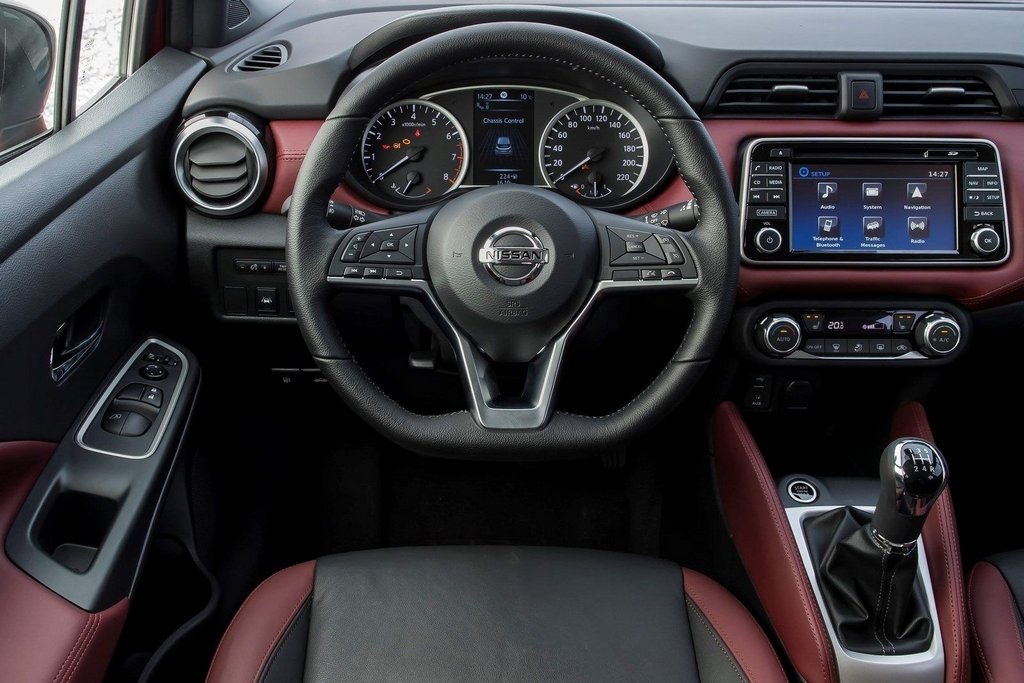 Review van de compacte hatchback Nissan Micra van de vijfde generatie