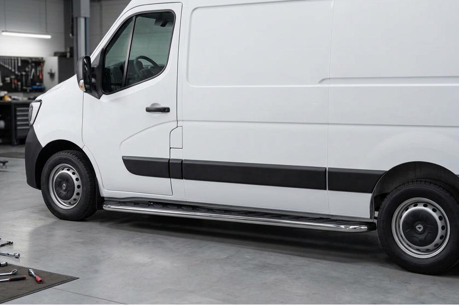 Renault Master 2011–2023 Side steps Maydos V1 (2 stuks, aluminium) Korte wielbasis Image
