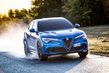 Eerste generatie van de compacte crossover Alfa Romeo Stelvio foto 2