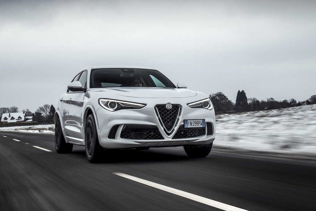 Eerste generatie van de compacte crossover Alfa Romeo Stelvio