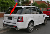 Range Rover Sport 2005–2013 Achterklep sierlijst boven kenteken (grijs) foto 1