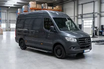 Mercedes Sprinter W907/W910 2018– Bosphorus Grey zijsteps (set van 2, aluminium) foto 1