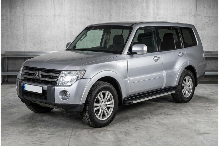 Mitsubishi Pajero Wagon IV 2006–2021 Side steps Maya V1 (2 stuks, aluminium) Image