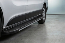 Nissan NV300/Primastar 2016– Bosphorus Grey zijsteps (set van 2, aluminium) foto 1