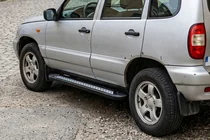 Chevrolet Niva 1998–2020 Side steps New Vision Black (2 stuks, aluminium) foto 1