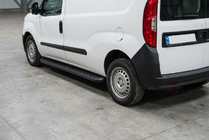 Fiat Doblo II 2010–2022 Side steps Tayga Black (2 stuks, aluminium) foto 1