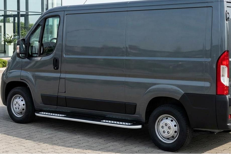 Fiat Ducato 2006–2025 Tayga V2 side steps (2 stuks, aluminium) Image