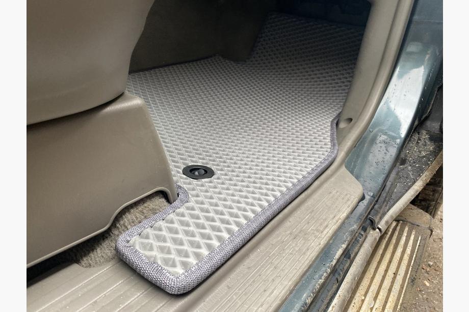 Nissan Patrol Y61 1997–2011 EVA automatten (grijs) Korte set, 4 stuks (voor en achter) Foto 9