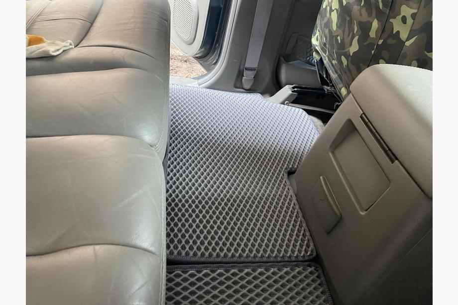 Nissan Patrol Y61 1997–2011 EVA automatten (grijs) Korte set, 4 stuks (voor en achter) Foto 13