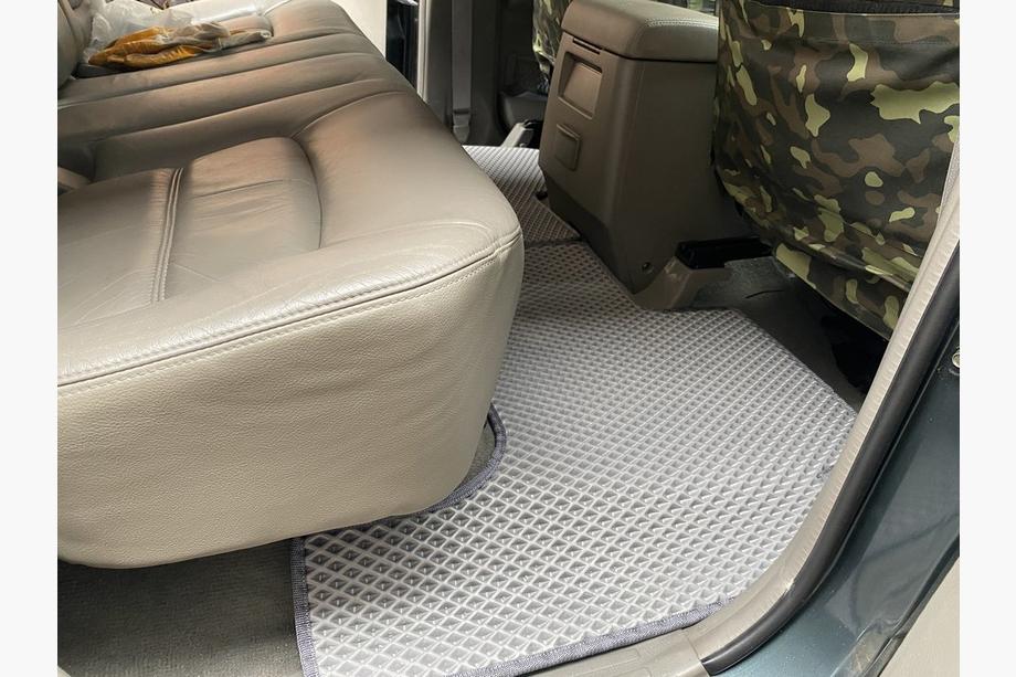 Nissan Patrol Y61 1997–2011 EVA automatten (grijs) Korte set, 4 stuks (voor en achter) Foto 14