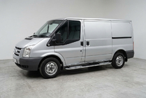 Ford Transit 2000–2014 Tayga V2 side steps (2 stuks, aluminium) L1 (kort) foto 1