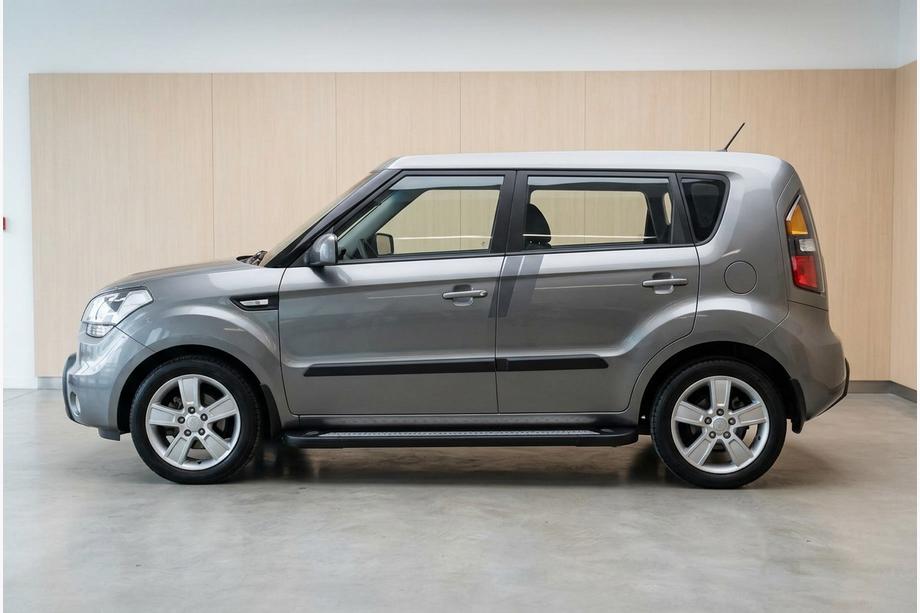 Kia Soul I 2008–2013 Zijstappen New Vision Black (set van 2 stuks, aluminium) Image