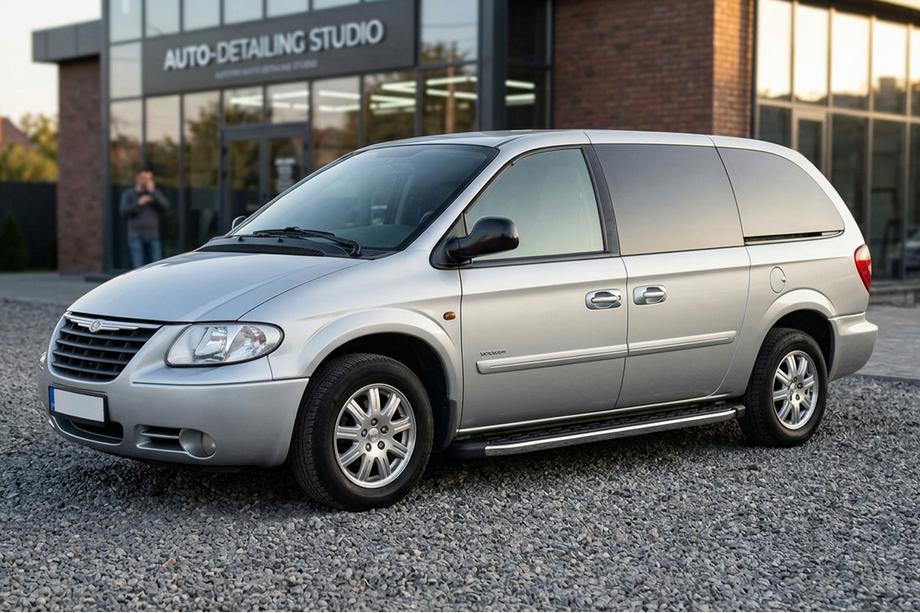 Chrysler Voyager 2001–2007 BlackLine zijsteps (2 stuks, aluminium) Image