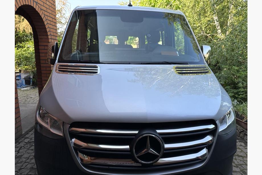 Mercedes Sprinter W907/W910 2018– Chroom grille sierlijsten (brede uitvoering, 6 stuks) Foto 3
