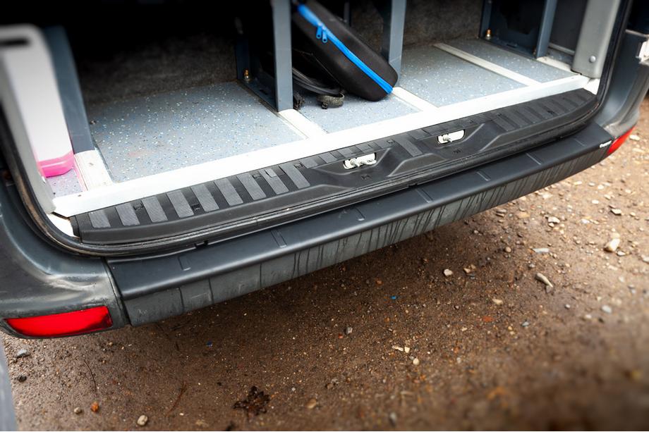 Mercedes Sprinter W907/W910 2018– Achterbumper afdekking EuroCap (ABS) Foto 3