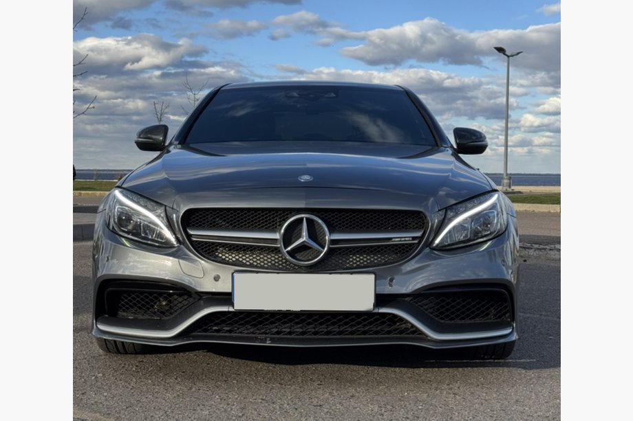 Mercedes C-klasse W205 2014–2021 Carrosseriekit met complete achterbumper (AMG C63-designs 2014-2018) Foto 3