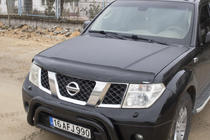 Nissan Navara 2006–2015 Motorkapdeflector (EuroCap) foto 7