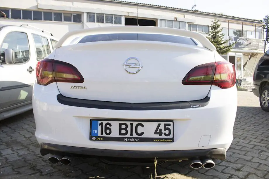 Opel Astra J 2009–2015 Achterbumper diffuser EuroCap (Sedan, ABS) Foto 2