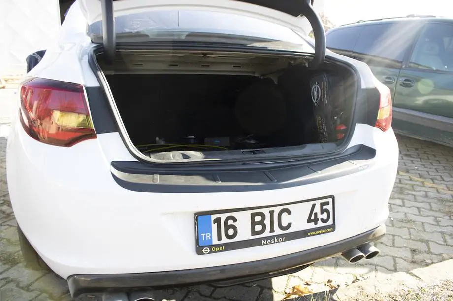 Opel Astra J 2009–2015 Achterbumper diffuser EuroCap (Sedan, ABS) Foto 3