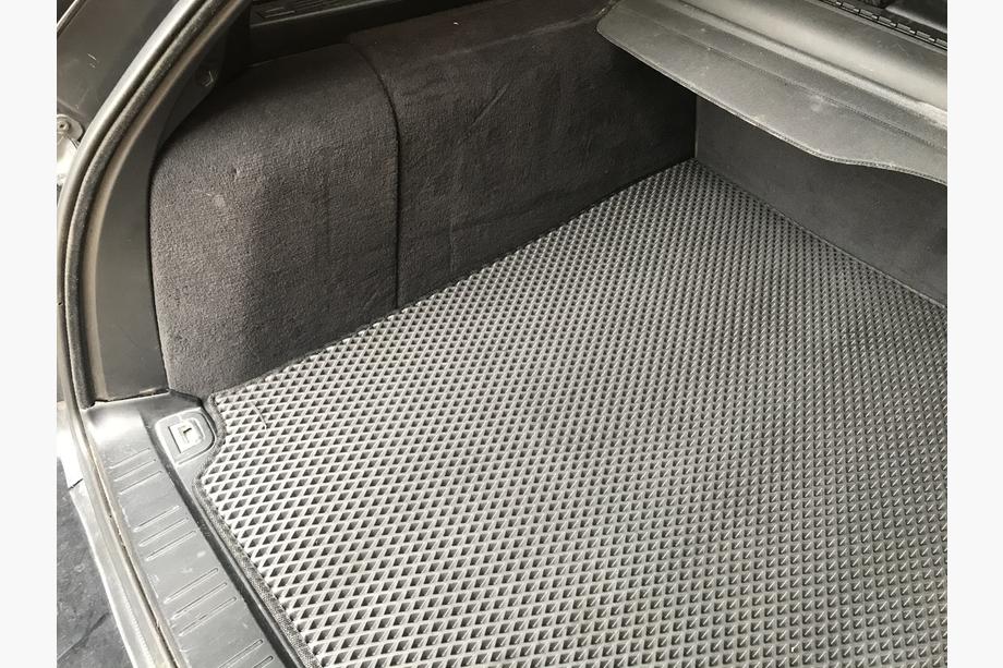 BMW 5 Serie E39 1996–2003 Kofferbakmat SW (EVA, zwart) Foto 2