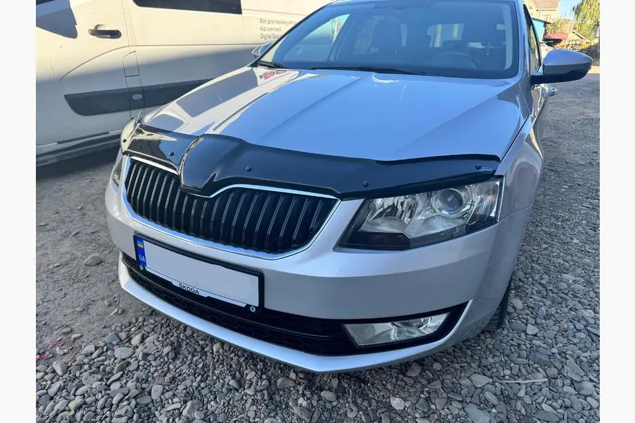 Skoda Octavia III A7 2013–2019 Motorkapdeflector 2013-2017 (EuroCap) Image