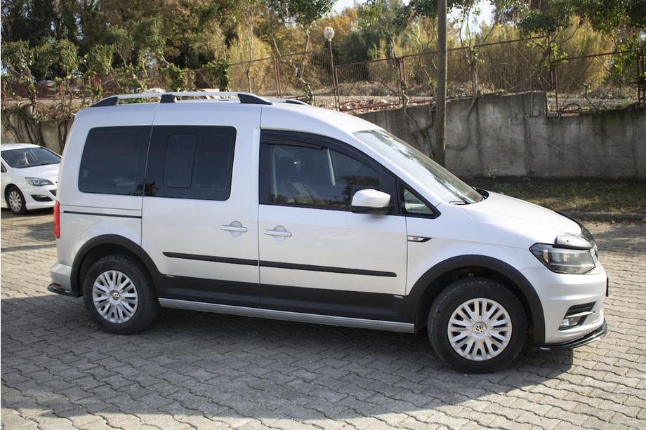 Volkswagen Caddy 2015–2020 Set sierlijsten en wielkastverbreders 1 deur, korte wielbasis Foto 5