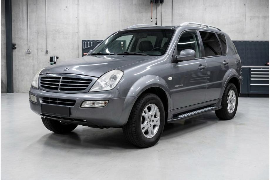 SsangYong Rexton I 2001–2017 Side steps New Vision Black (2 stuks, aluminium) 2012-2017 Image