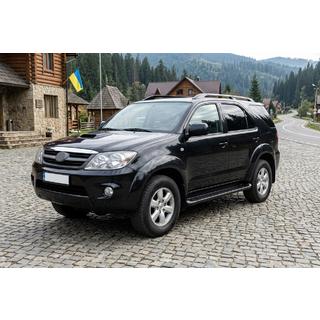 Side steps Allmond Black (2 st., aluminium) Toyota Fortuner 2006–2015 foto 1