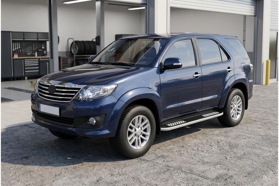 Toyota Fortuner 2006–2015 Side steps Tayga V2 (2 stuks, aluminium) Foto 1