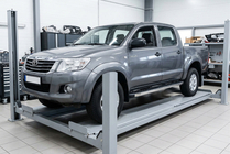 Toyota Hilux 2006–2015 BlackLine zijsteps (2 stuks, aluminium) foto 1