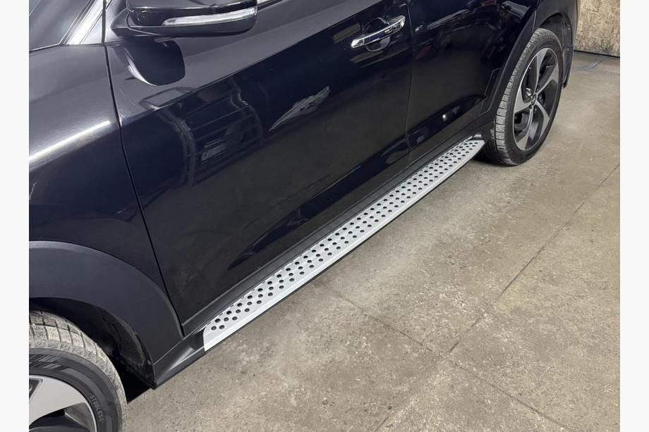 Hyundai Tucson TL 2016–2021 Side steps Original Design V3 (2 stuks) Foto 1