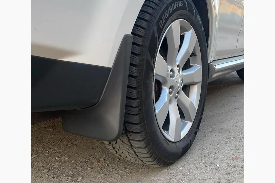 Mitsubishi Outlander 2006–2012 Premium spatlappen voor brede dorpel (4 stuks) Image