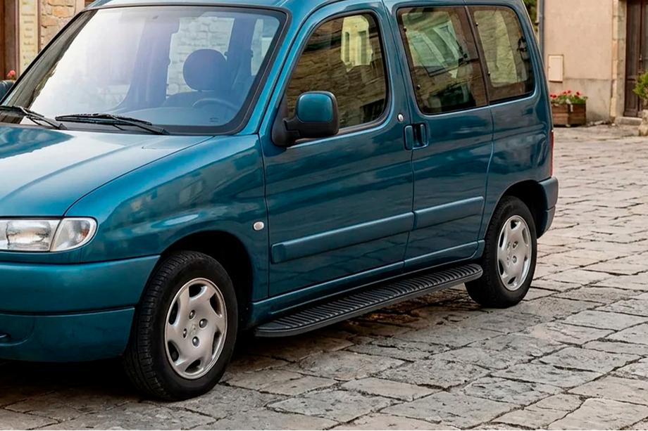 Peugeot Partner 1996–2008 Side steps Tayga Black (2 stuks, aluminium) Image