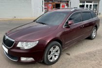 Skoda Superb 2009–2015 Raamwindschermen met chromen sierlijst SW (4 stuks, HIC) foto 3