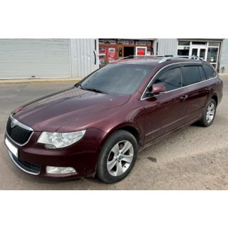 Raamwindschermen met chromen sierlijst SW (4 stuks, HIC) Skoda Superb 2009–2015 foto 3