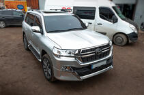 Toyota Land Cruiser 200 2007–2021 Bodykit set 2016-2021 (Executive 2021) Zwarte kleur foto 5