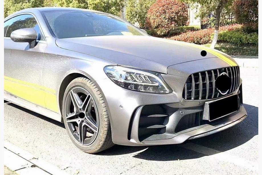 Mercedes C-klasse W205 2014–2021 Bodykit set met volledige achterbumper (Black Mamba C63GT-design) Foto 8