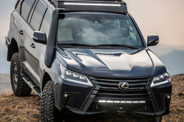 Lexus J201-modificatie: alleen meiden in de modder