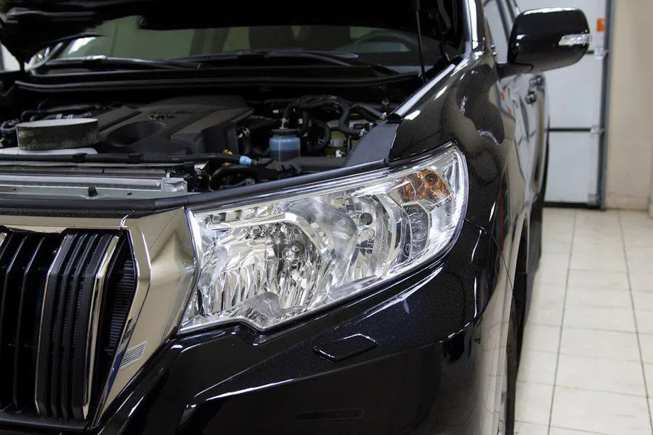 Toyota Land Cruiser Prado 150 2009–2023 Koplampwimpers (2 stuks, voor reflector-koplampen) Foto 1