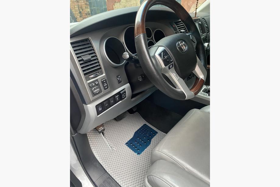 Toyota Sequoia 2007–2022 Polyurethaan automatten, 3 rijen (EVA, grijs) Middenrij - armsteun Foto 3