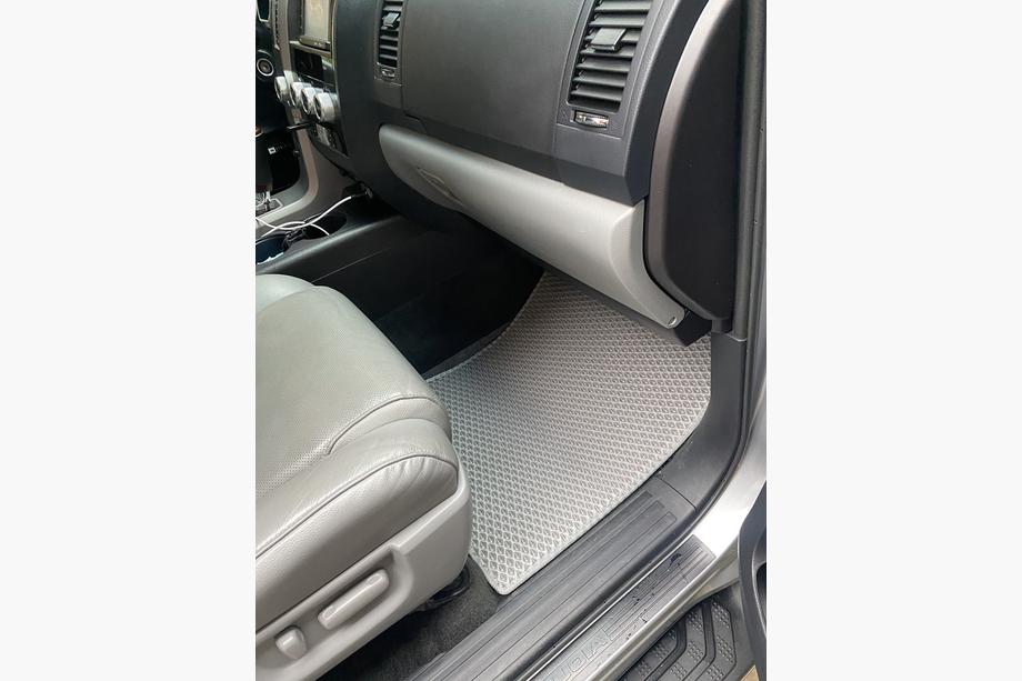 Toyota Sequoia 2007–2022 Polyurethaan automatten, 3 rijen (EVA, grijs) Middenrij - armsteun Foto 5