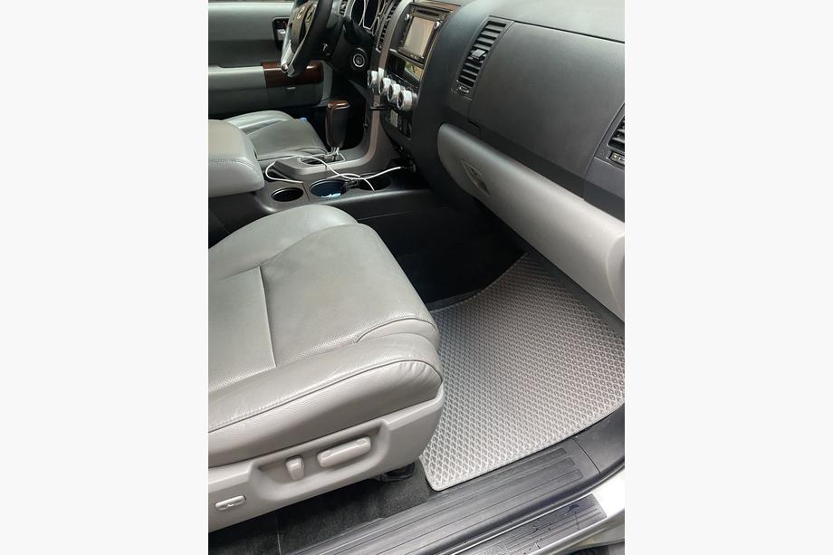 Toyota Sequoia 2007–2022 Polyurethaan automatten, 3 rijen (EVA, grijs) Middenrij - armsteun Foto 6